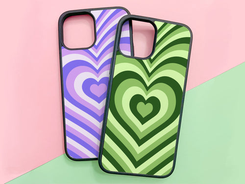 2 Hearts phonecases for iPhone or Samsung. On the left in the fairy tale color and on the right in the green apple color